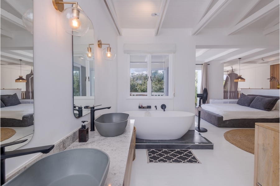 4 Bedroom Property for Sale in Kommetjie Western Cape